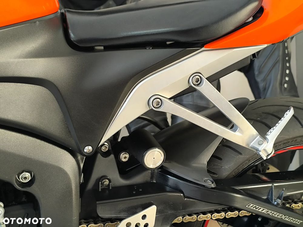 Honda CBR - 27