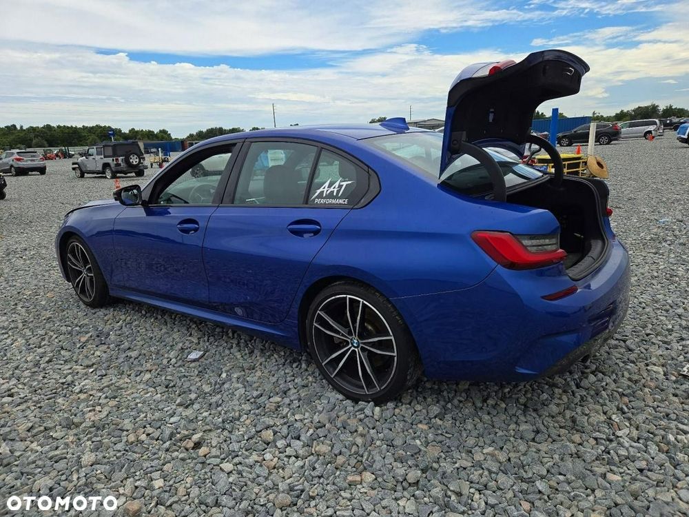 BMW 3 Series 2021 photo 2