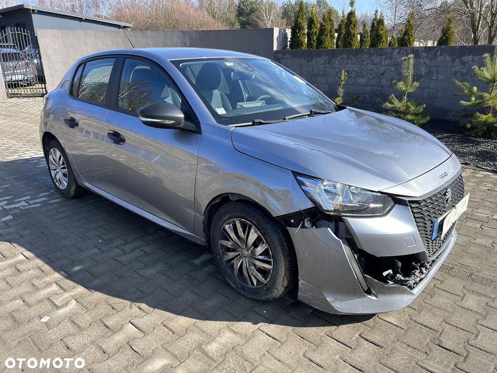 Peugeot 208 - 3
