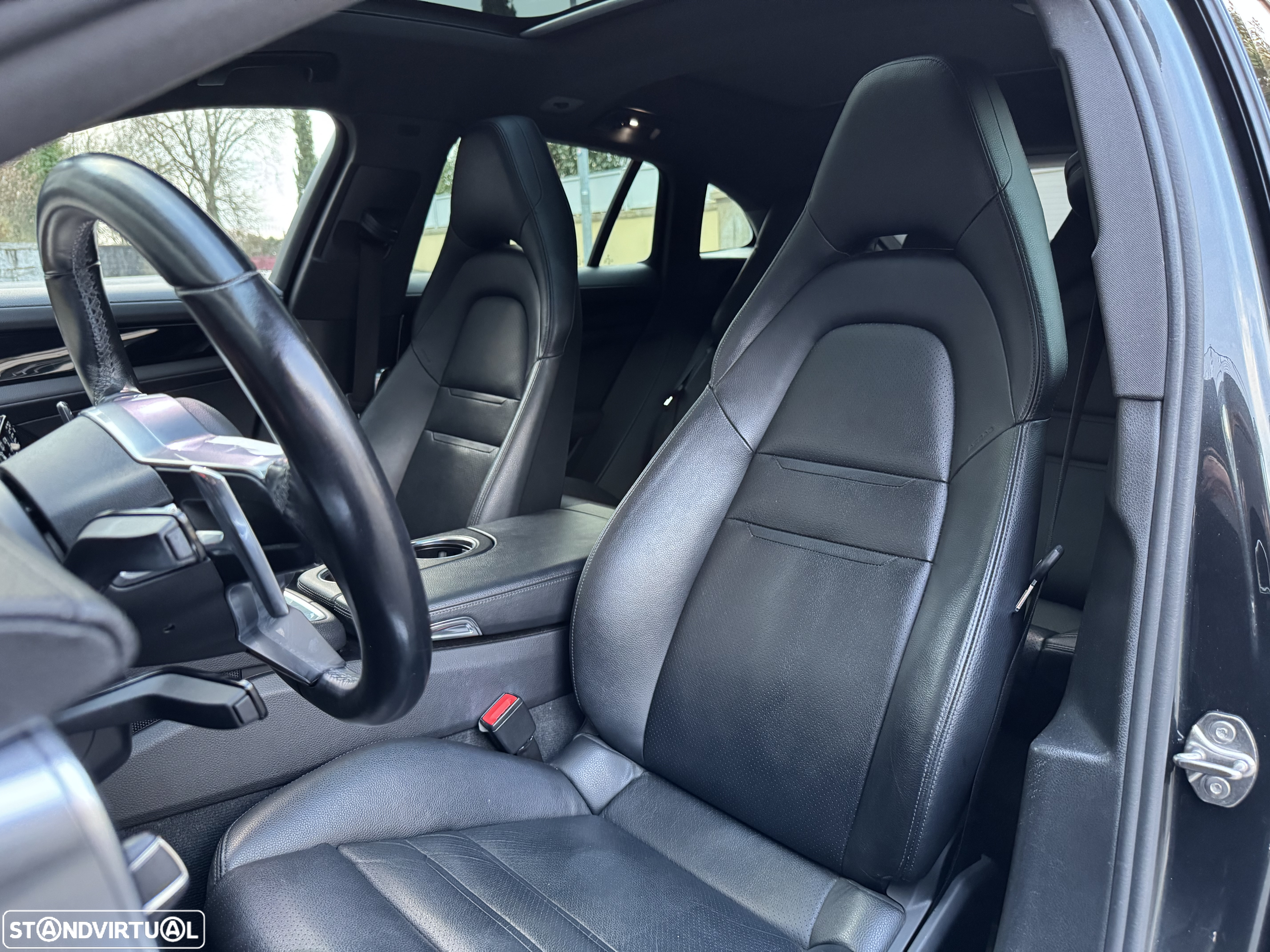 Porsche Panamera Sport Turismo 4 E-Hybrid - 16