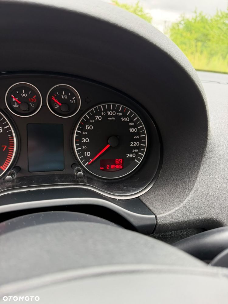 Audi A3 Sportback 1.8 TFSI Attraction S tronic - 5