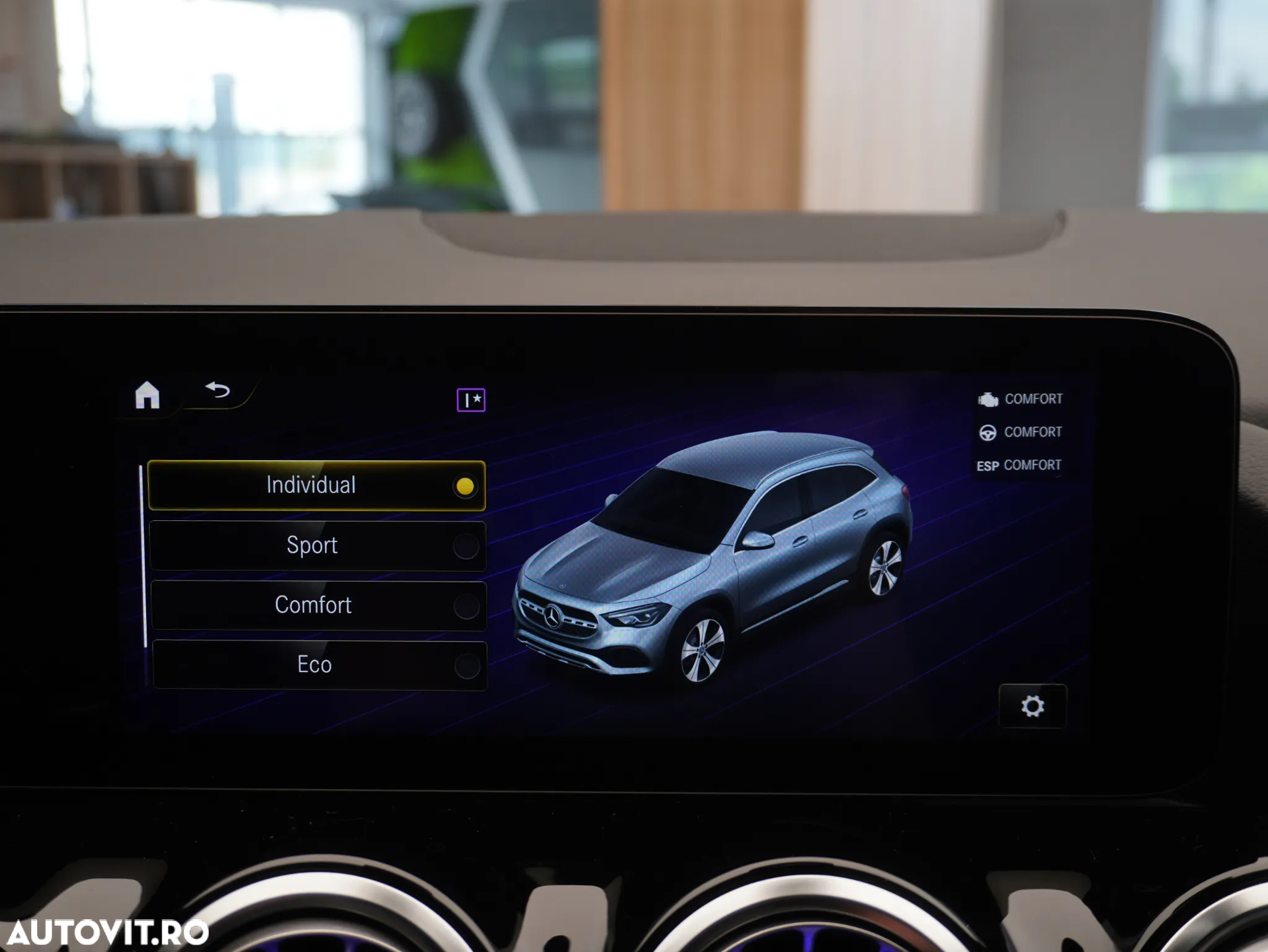 Mercedes-Benz GLA 250 4Matic 8G-DCT AMG Line - 33