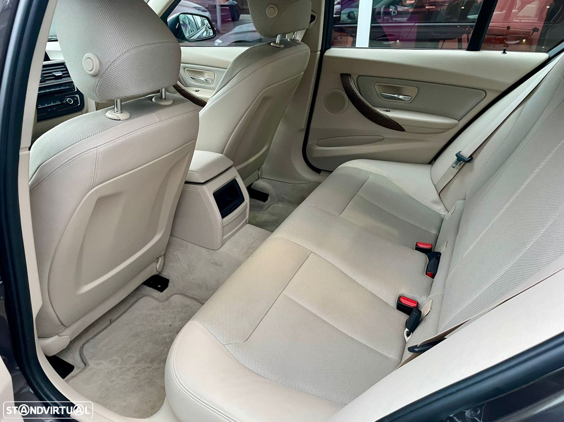 BMW 328 i Modern Line - 10