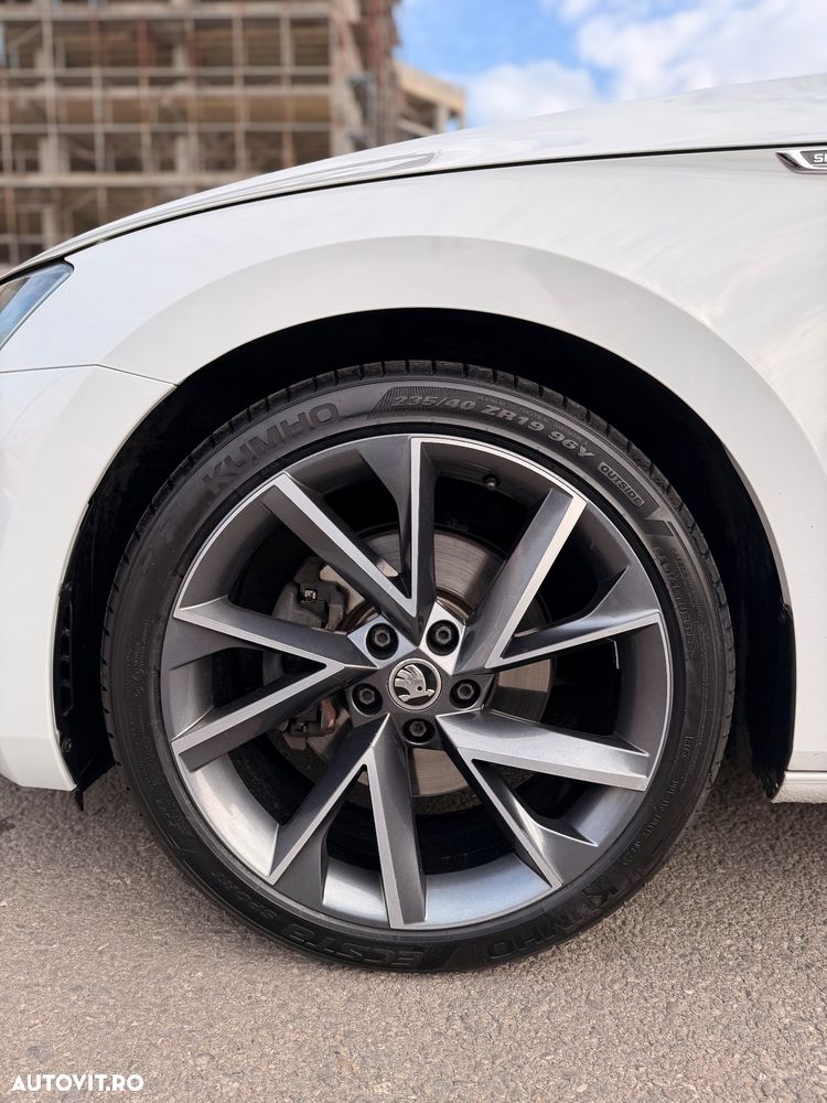 Skoda Superb 2.0 TDI DSG Sportline - 10