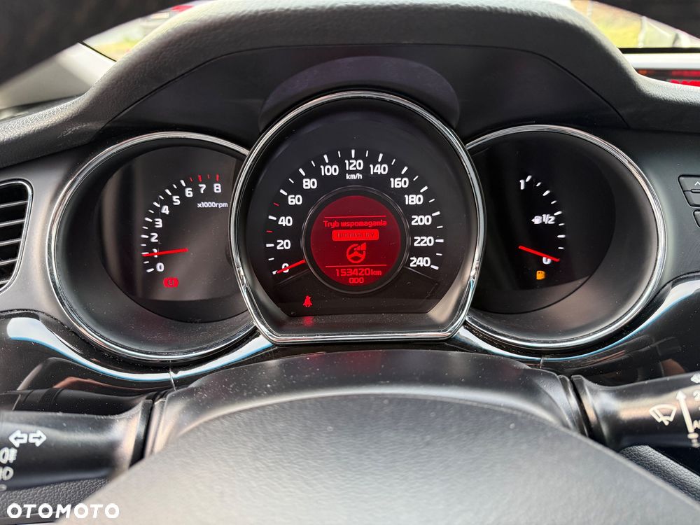 Kia Ceed 1.6 GDI Dream Team Edition - 27