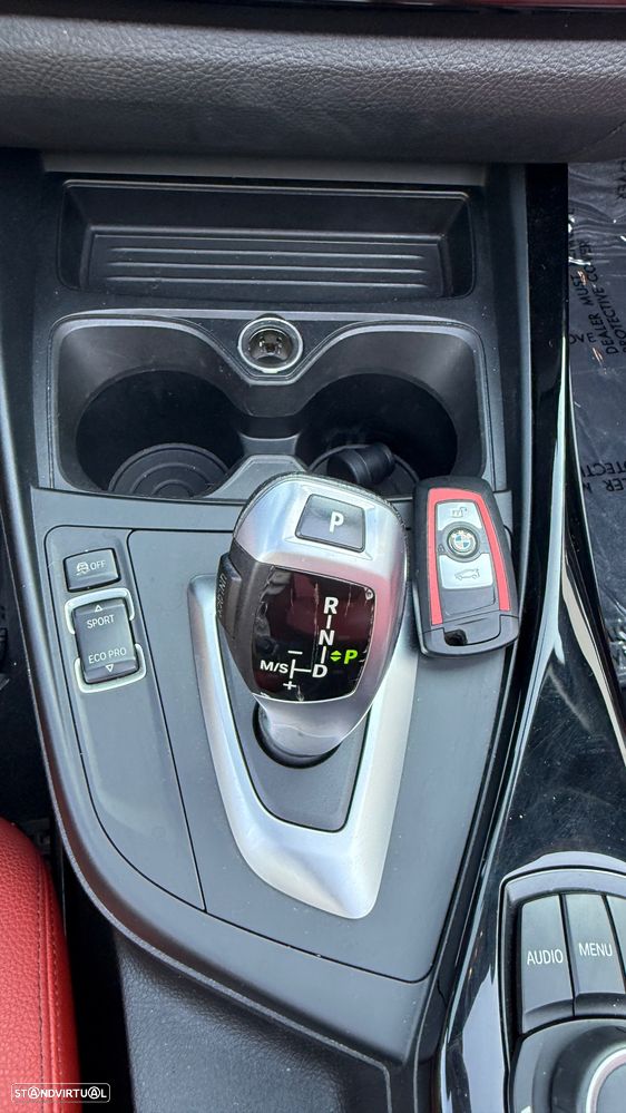 BMW 218 i Cabrio Line Sport Auto - 36