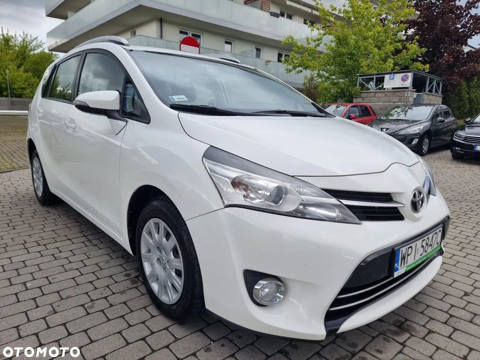 Toyota Verso 2.0 D-4D Premium - 1