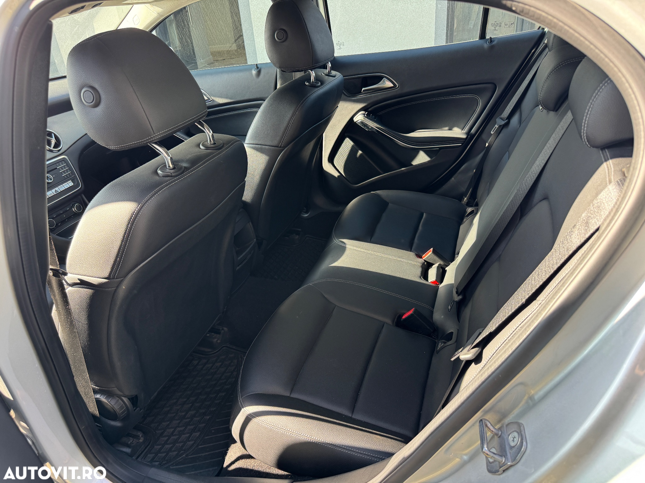 Mercedes-Benz GLA 200 (CDI) d 7G-DCT Urban - 9