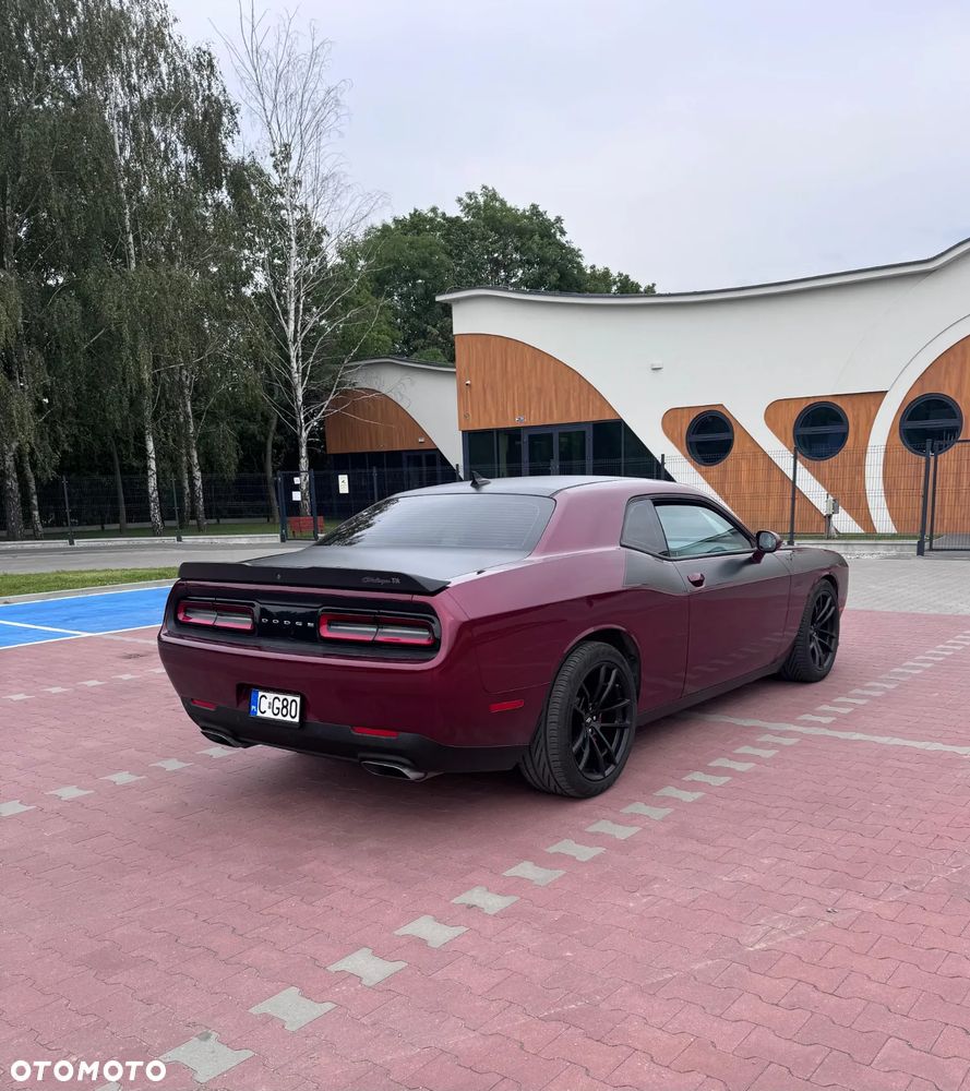 Dodge Challenger 6.4 Scat Pack - 4
