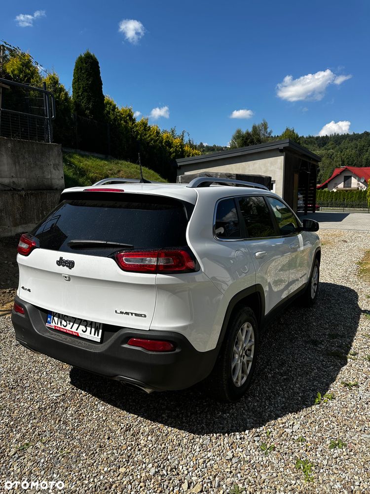 Jeep Cherokee - 5