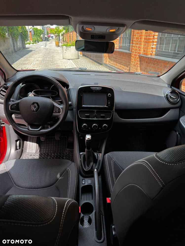 Renault Clio 1.2 16V Life - 10