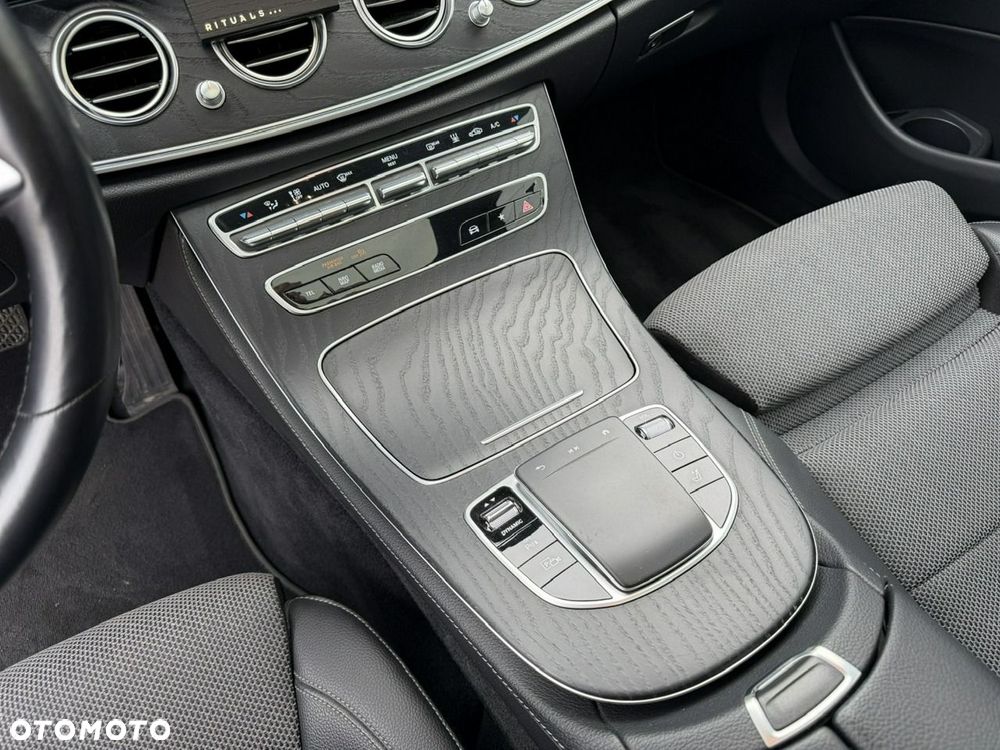 Mercedes-Benz Klasa E 2021