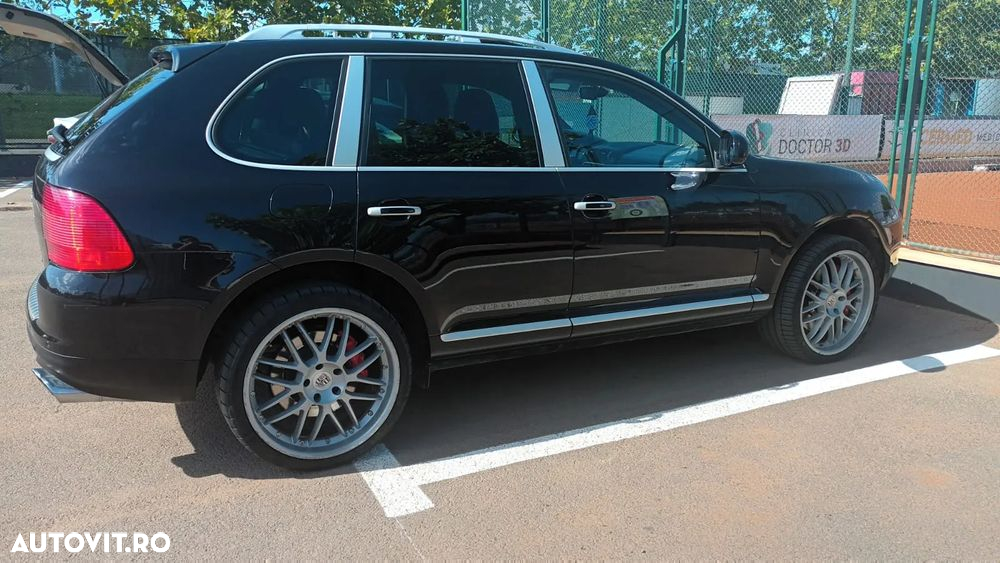 Porsche Cayenne Turbo S Aut - 9