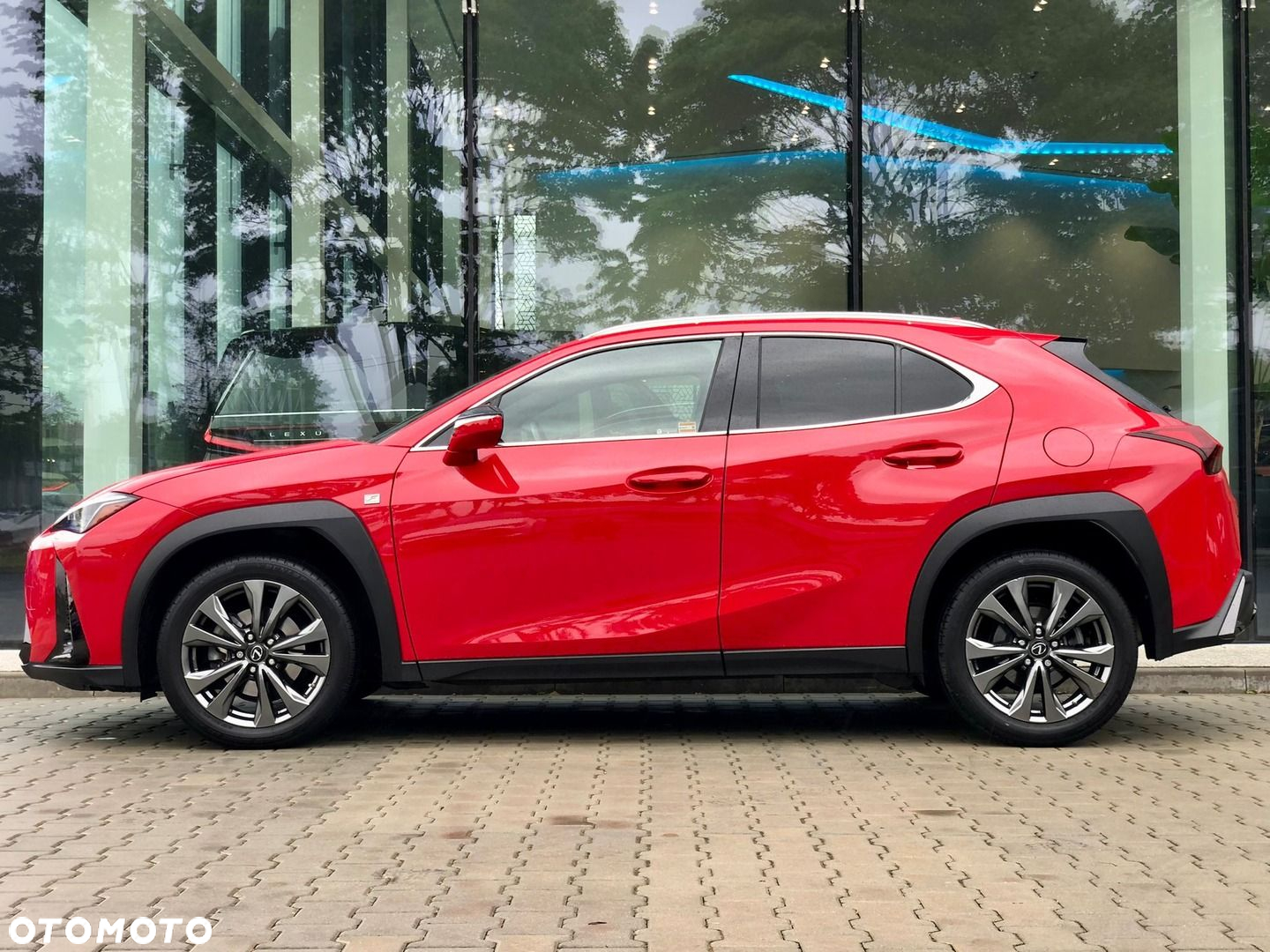 Lexus UX - 3