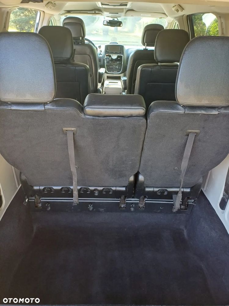 Chrysler Town & Country 3.6 Touring - 4