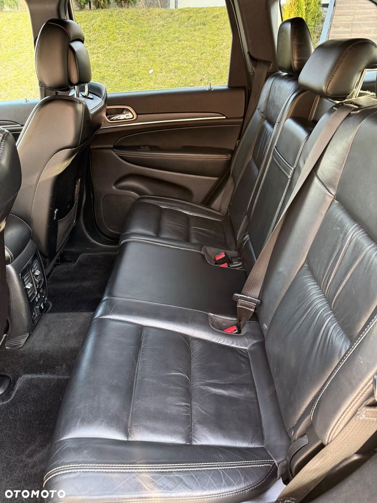 Jeep Grand Cherokee - 11