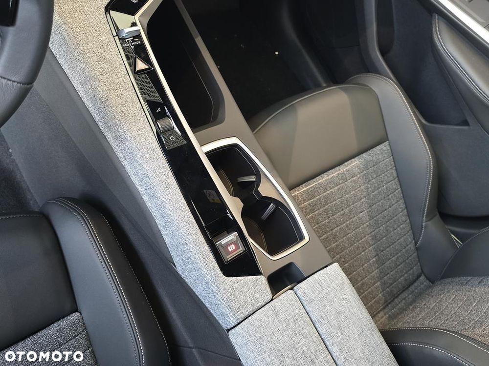 Peugeot 5008 1.2 PureTech mHEV Allure S&S e-DCS6 - 21