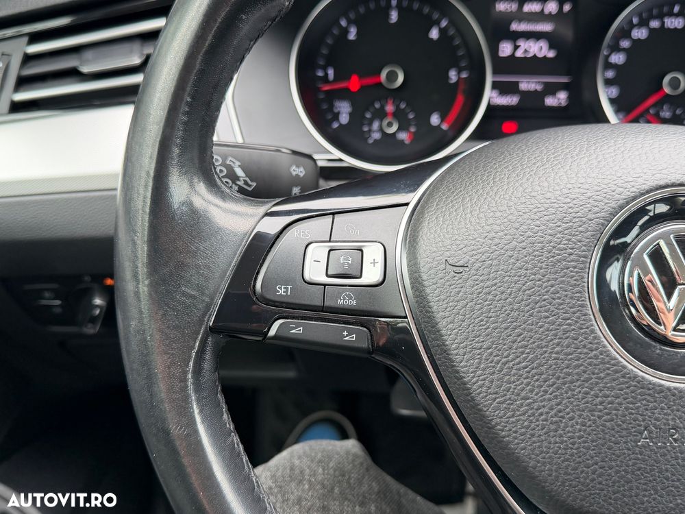 Volkswagen Passat 1.6 TDI (BlueMotion Technology) DSG Comfortline - 21