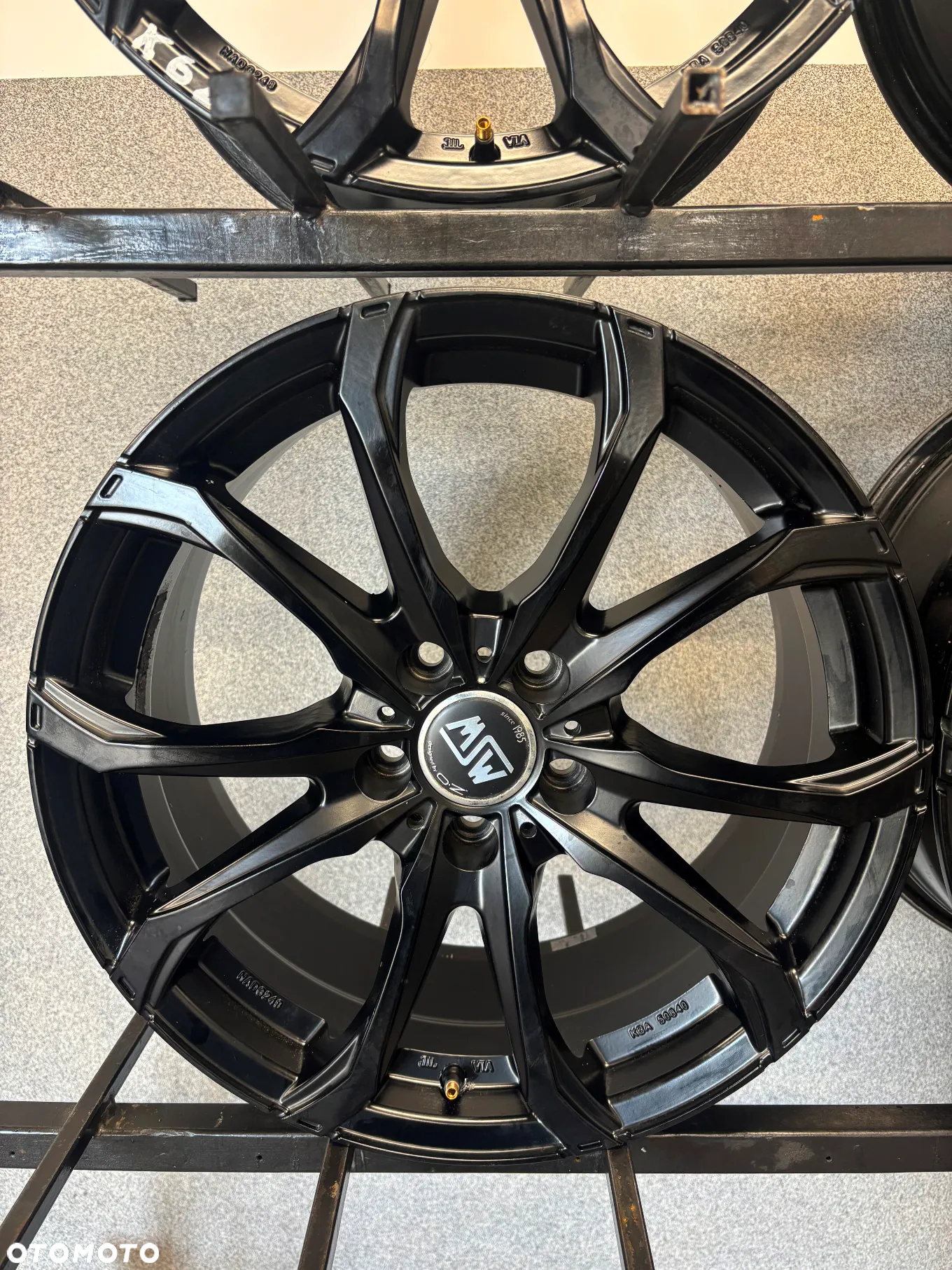 4 FELGI ALU. VW ARTEON,PASSAT,GOLF,AUDI A4,A5,A6,MERCEDES C,E-KLASA,SKODA OCTAVIA 3,4 18'' 8J ET40 - 6