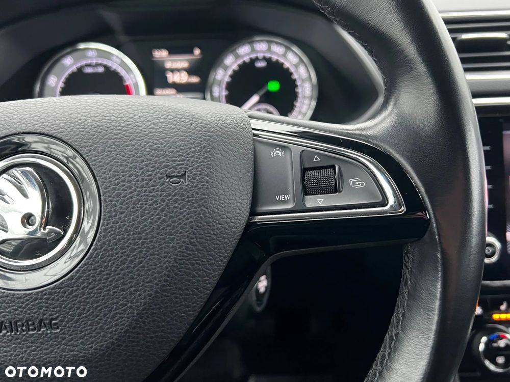 Skoda Superb 1.5 TSI Ambition DSG - 19