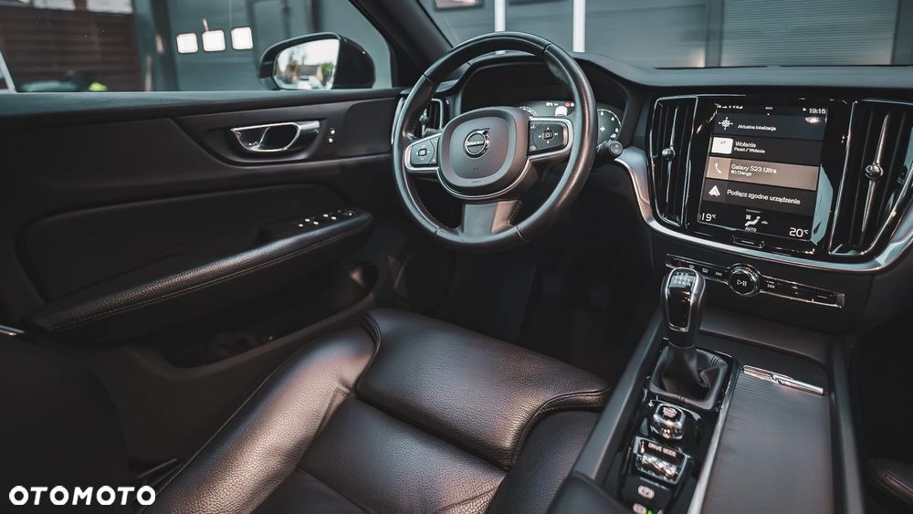 Volvo V60 D3 Momentum - 32