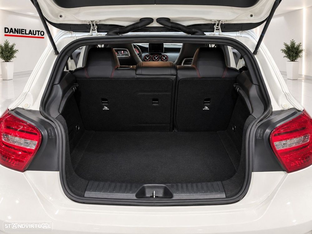 Mercedes-Benz A 45 AMG 4-Matic - 10