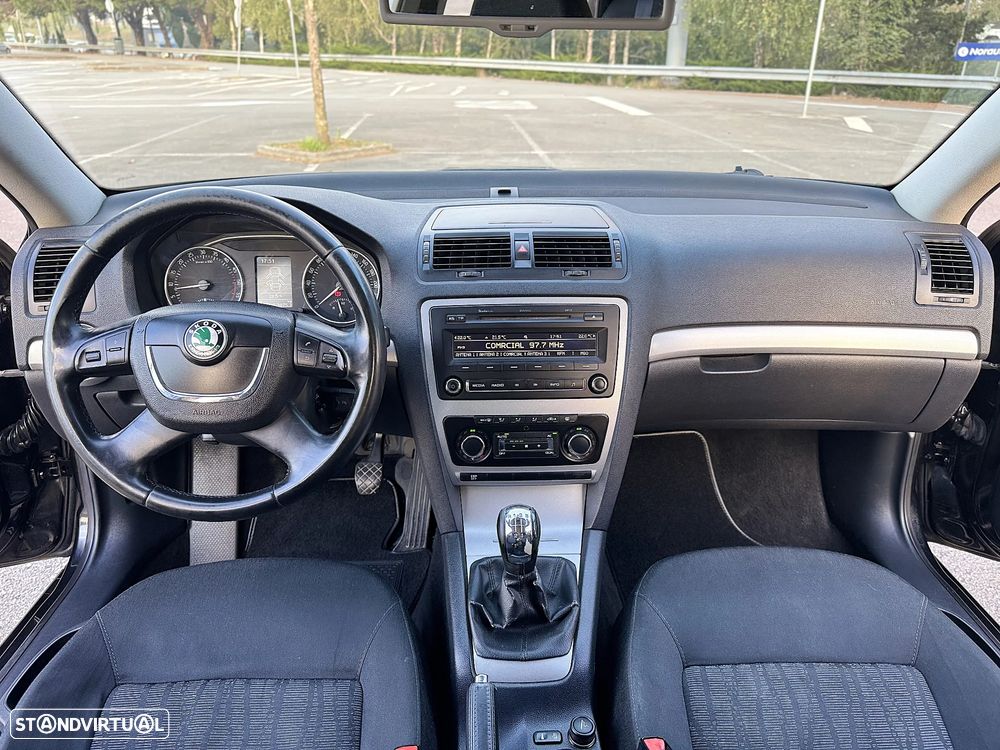 Skoda Octavia Break 1.6 TDi Sportline Pack - 8