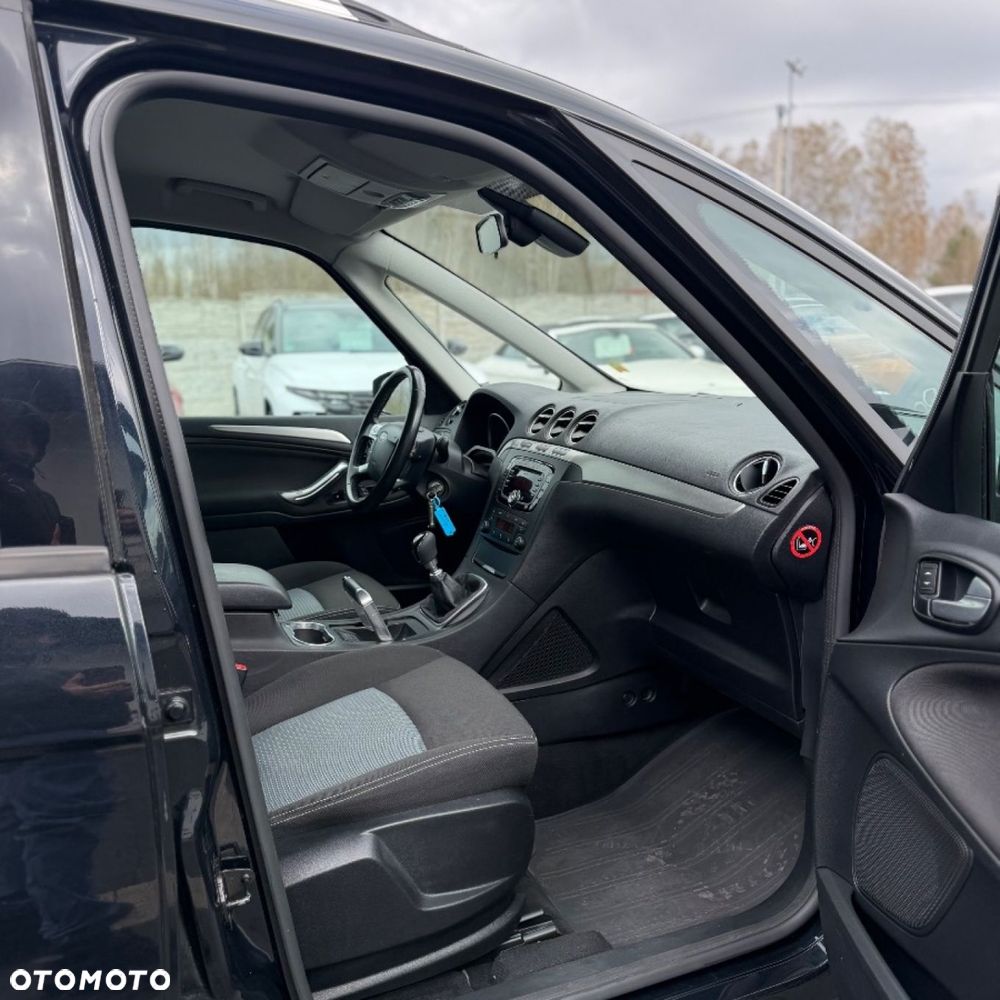 Ford Galaxy - 37