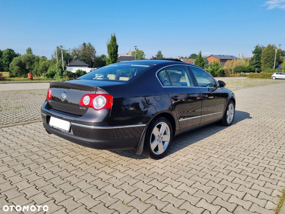 Volkswagen Passat - 5