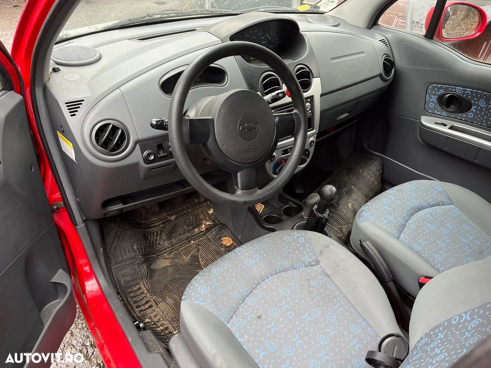 Dezmembrez Chevrolet Spark culoare rosu motor benzina 2008 - 5