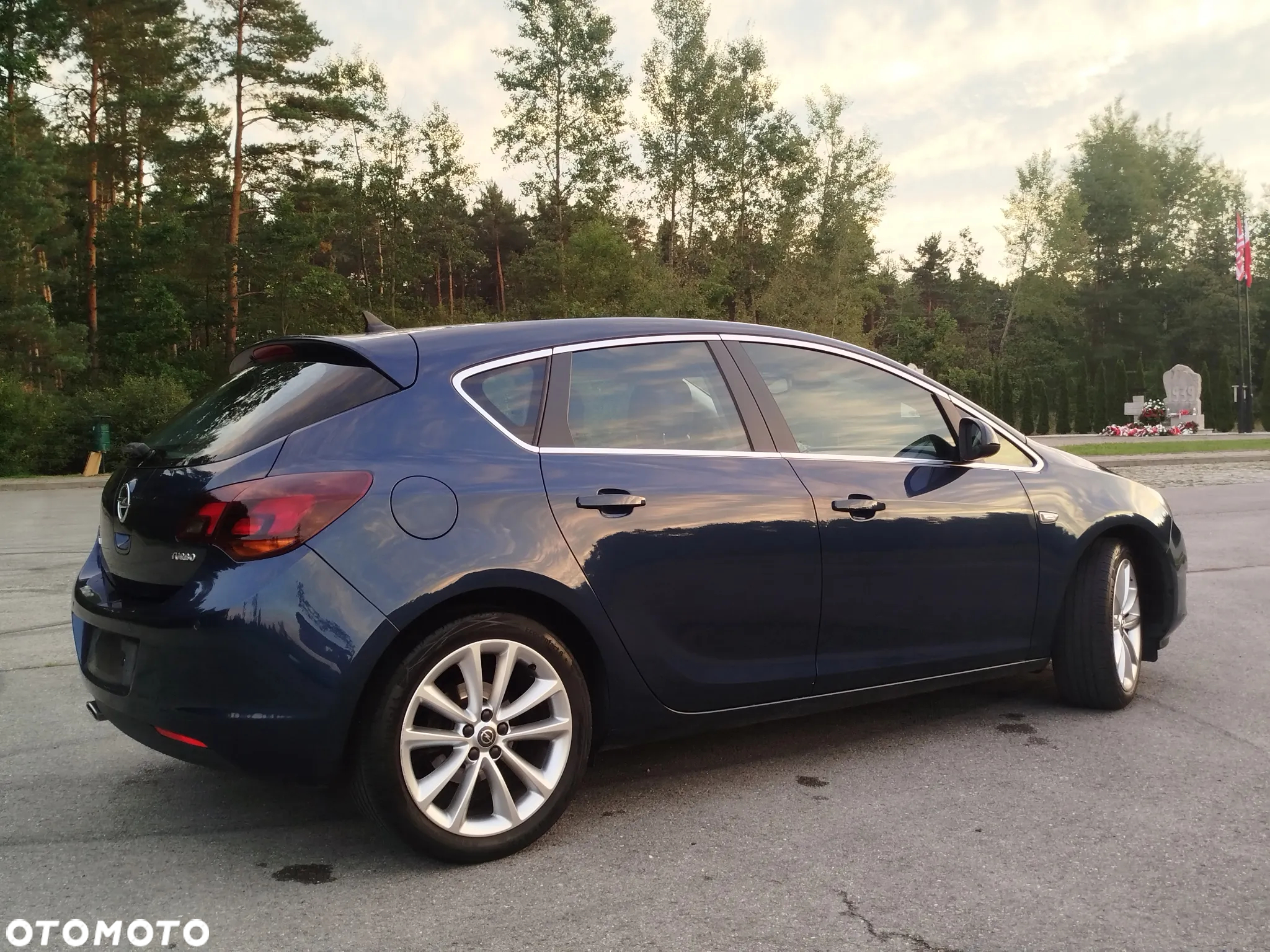 Opel Astra 1.4 Turbo Cosmo - 2