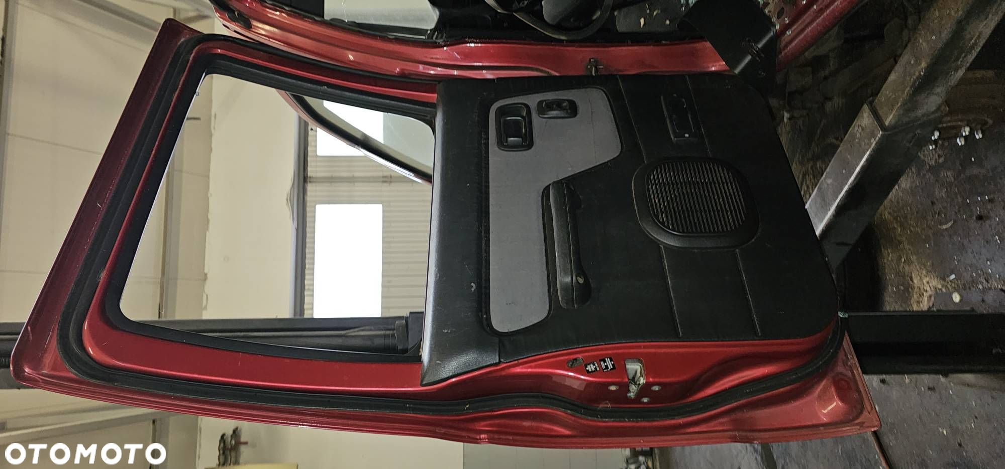 DRZWI LEWE TYŁ NISSAN NAVARA D22 PICKUP - 3