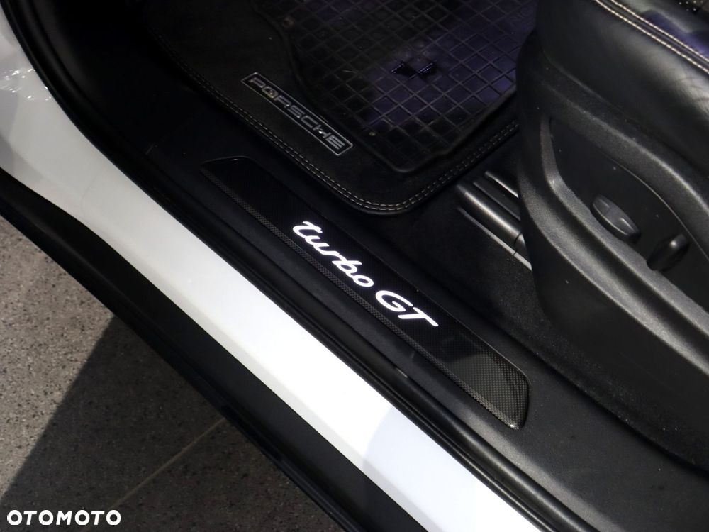 Porsche Cayenne Turbo GT - 31