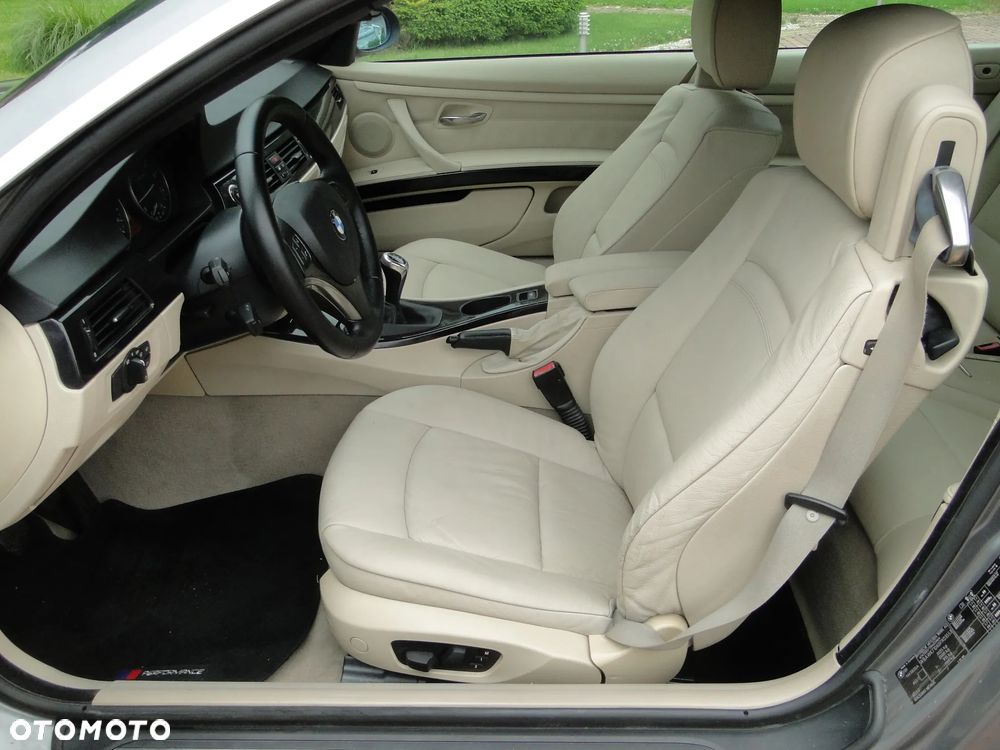 BMW Seria 3 320i - 13