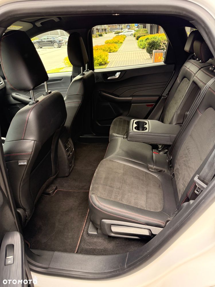 Ford Kuga 2.5P PHEV FWD ST-Line X - 14