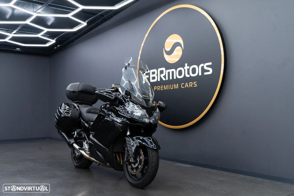 Kawasaki GTR 1400 - 1