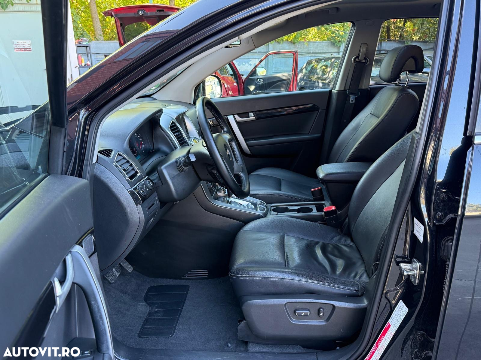 Chevrolet Captiva 2.2D AWD 7 locuri Aut. LTZ - 22