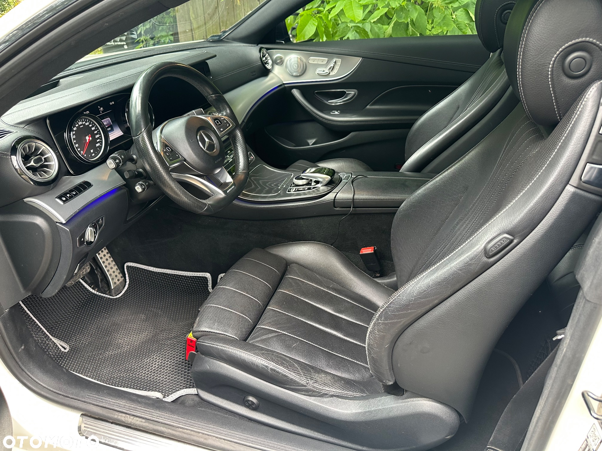 Mercedes-Benz Klasa E 220 d Coupe 4-Matic 9G-TRONIC - 9