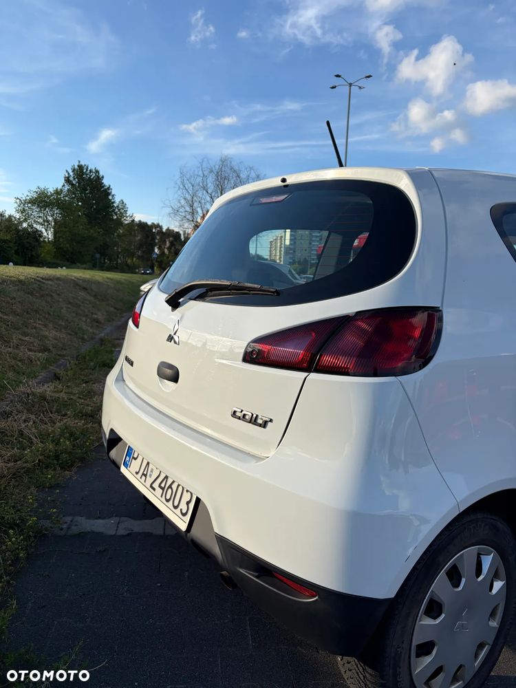 Mitsubishi Colt 1.1 - 5