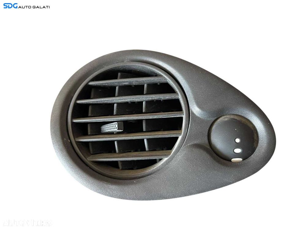 Gura Grila Aer Aerisire Ventilatie Bord Stanga Renault Clio 3 2005 - 2014 Cod 220407AN [B4480] - 2