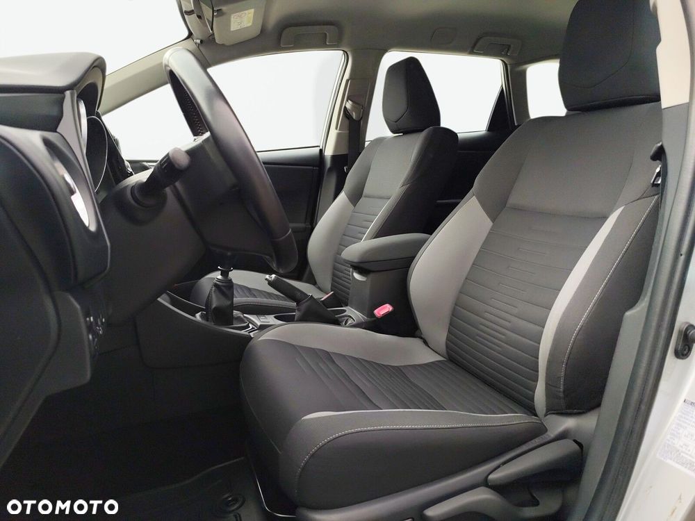Toyota Auris - 10