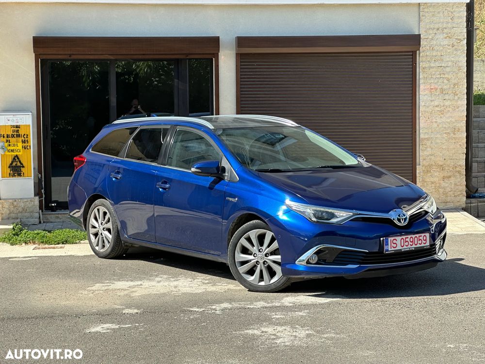 Toyota Auris 1.8 L VVT-i TS Hybrid Sol+