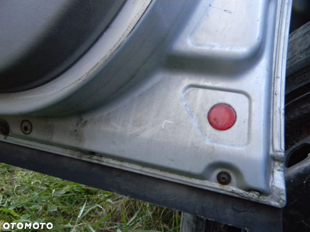 drzwi lewe prawe tył przód VW PASSAT B5 sedan LB7Z - 19