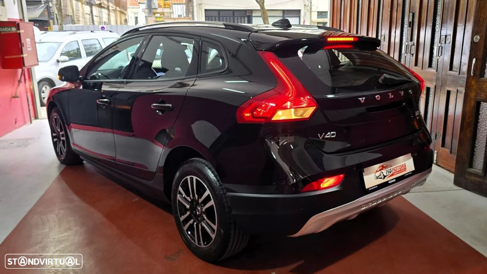 Volvo V40 Cross Country 2.0 D2 Momentum Geartronic - 12