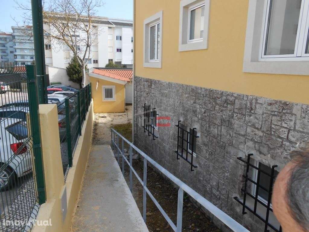 Moradia Habitação e comércio - Grande imagem: 3/30