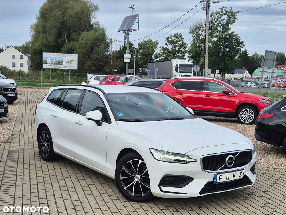 Volvo V60 B3 B DKG Momentum - 8