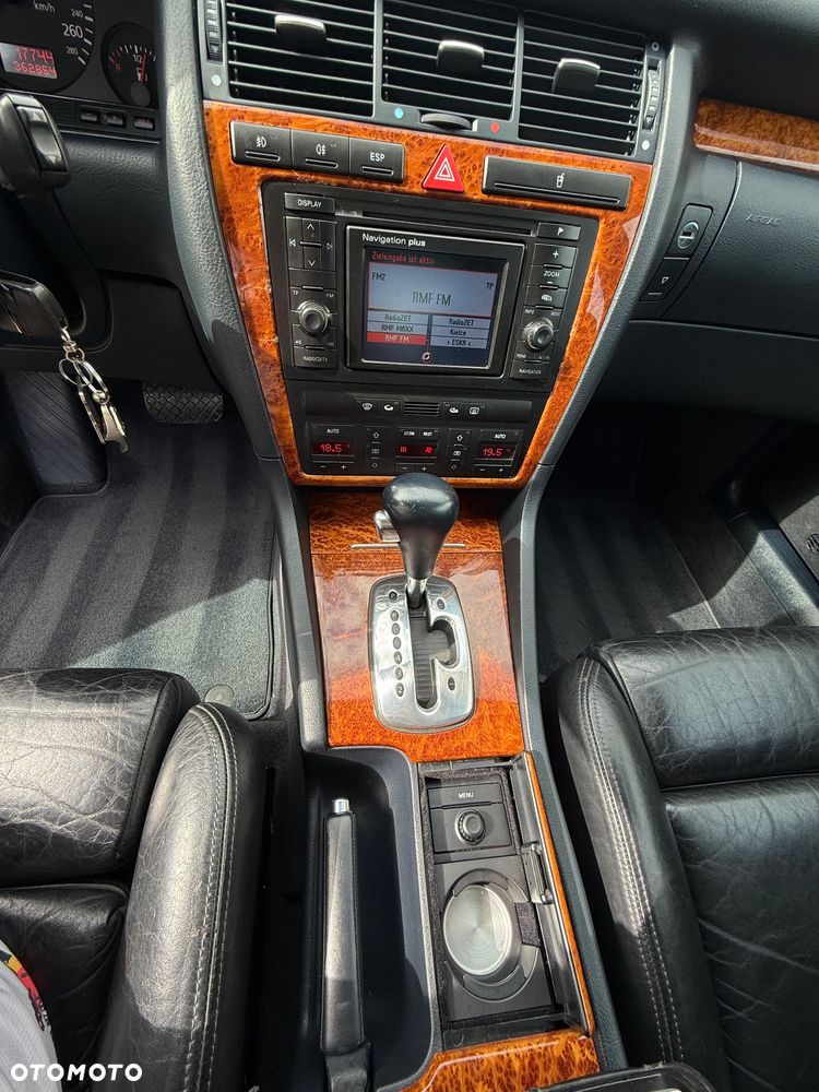 Audi A8 2.8 Tiptronic - 16