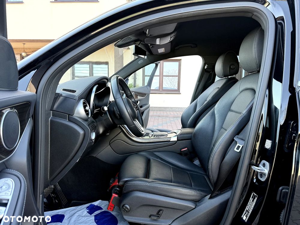 Mercedes-Benz GLC - 22