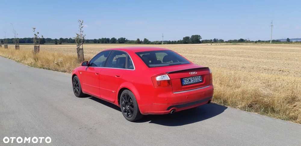 Audi A4 Limousine - 3