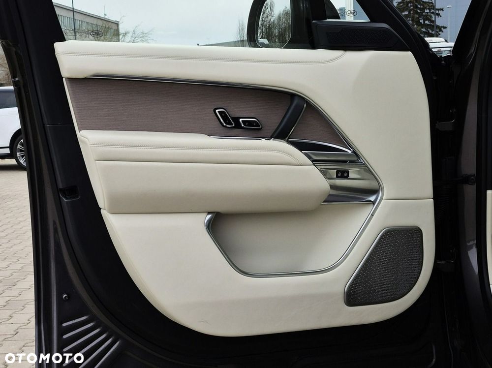 Land Rover Range Rover - 16